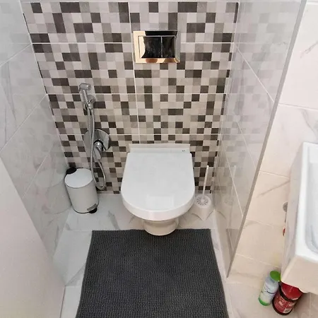 Апартаменты Luxury Center Two Bedroom Close To Beach