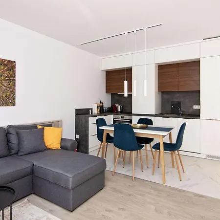 Luxury Center Two Bedroom Close To Beach Варна
