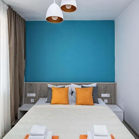 Апартаменты Luxury Center Two Bedroom Close To Beach Варна