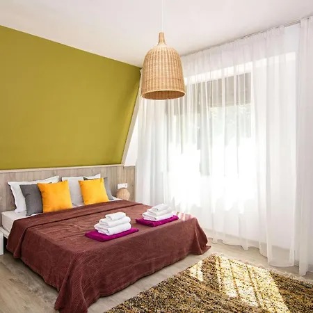 Апартаменты Luxury Center Two Bedroom Close To Beach