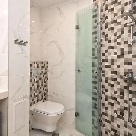 Luxury Center Two Bedroom Close To Beach Апартаменты Варна
