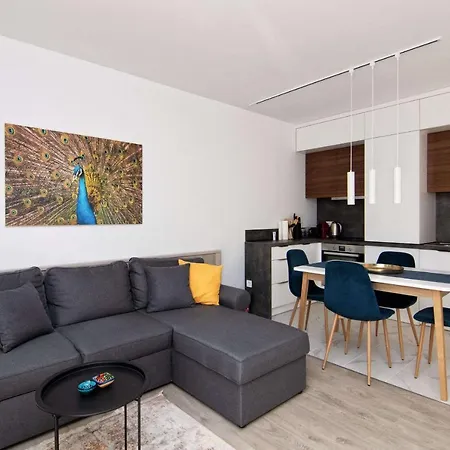 Апартаменты Luxury Center Two Bedroom Close To Beach